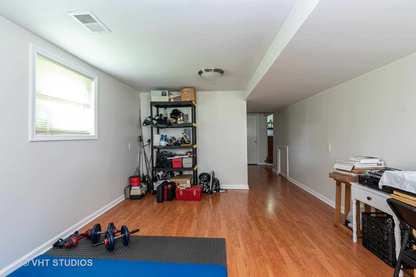 1307 Ridge Road Highland Park, IL 60035 - Photo 8 of 10 a room with furniture and wooden floor