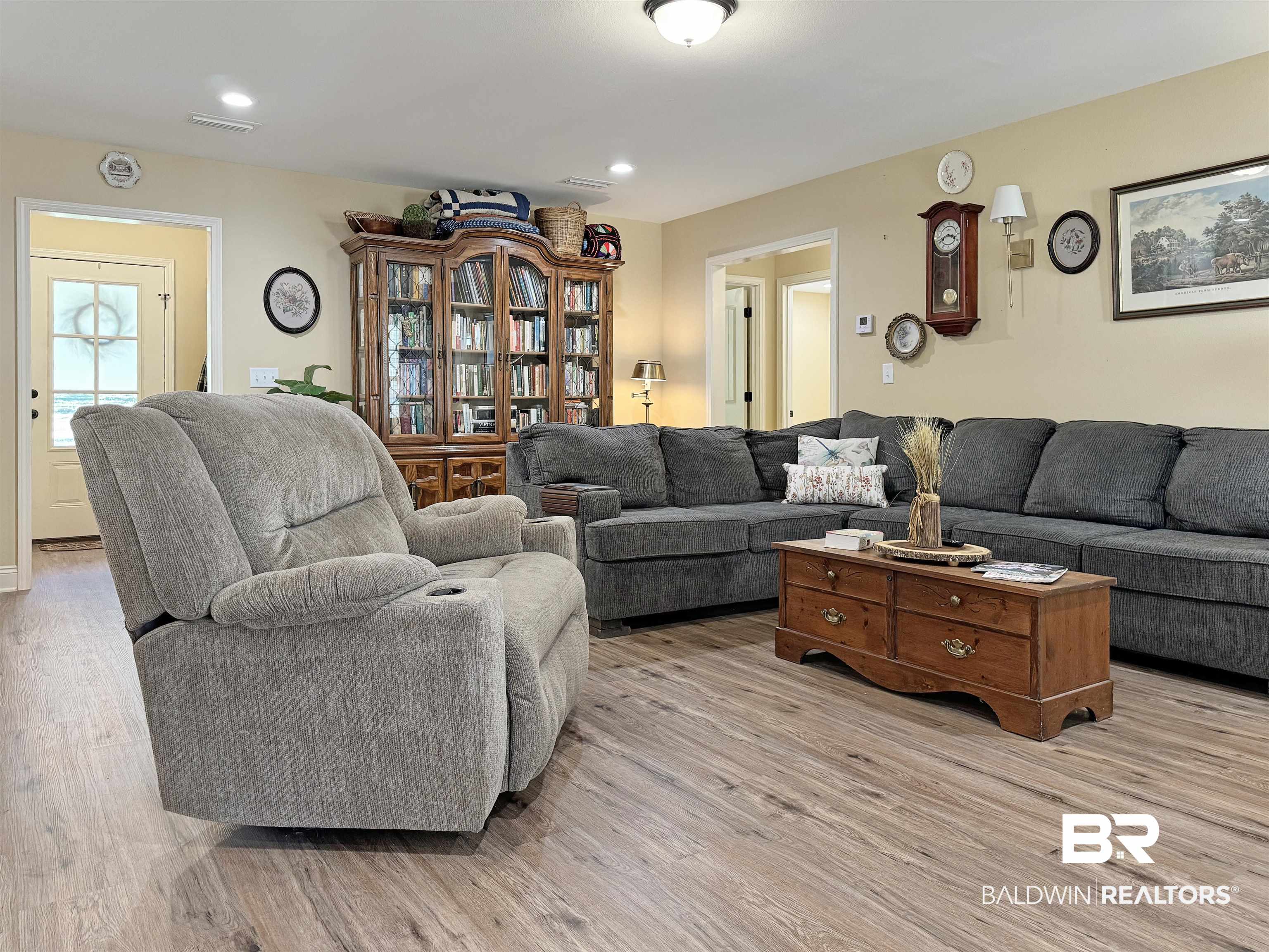 30687 Brady Road Robertsdale, AL 36567 - Photo 7 of 53 Living Room