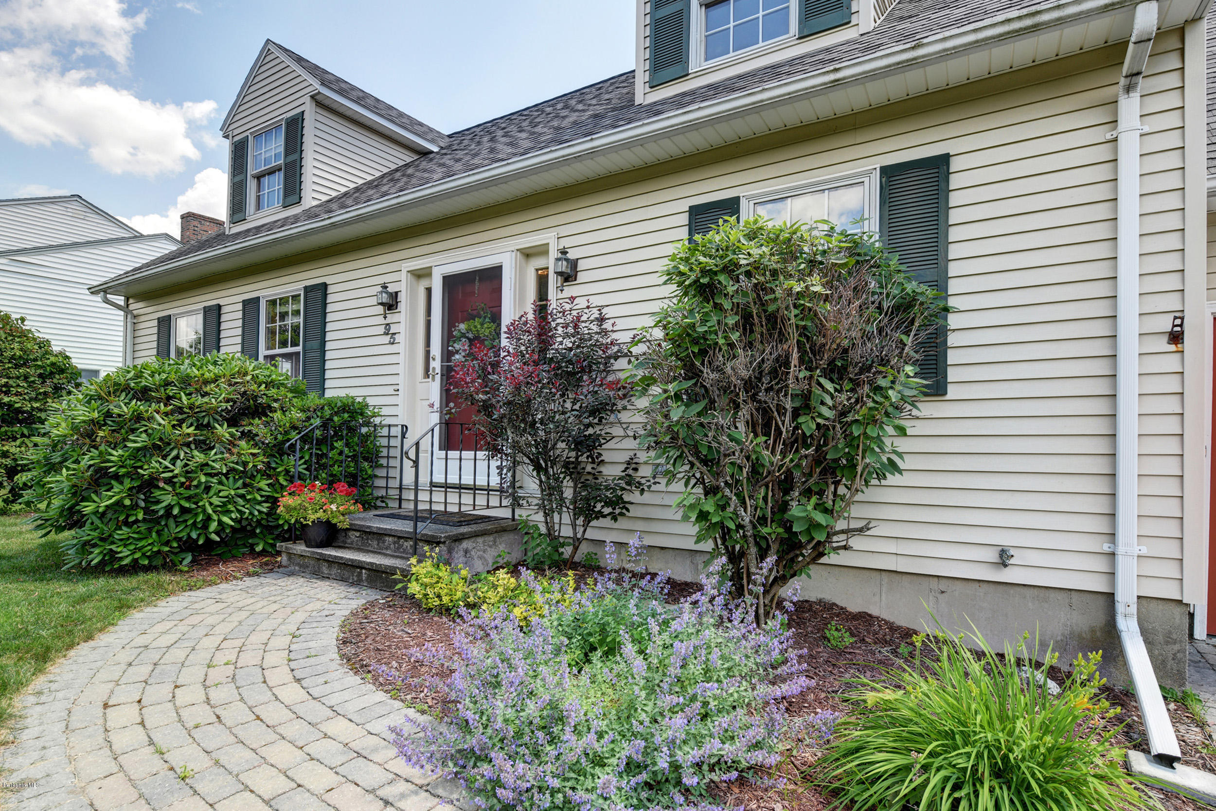 95 Winesap Road Pittsfield, MA 01201 - Photo 3 of 9 Paver Front Walkway