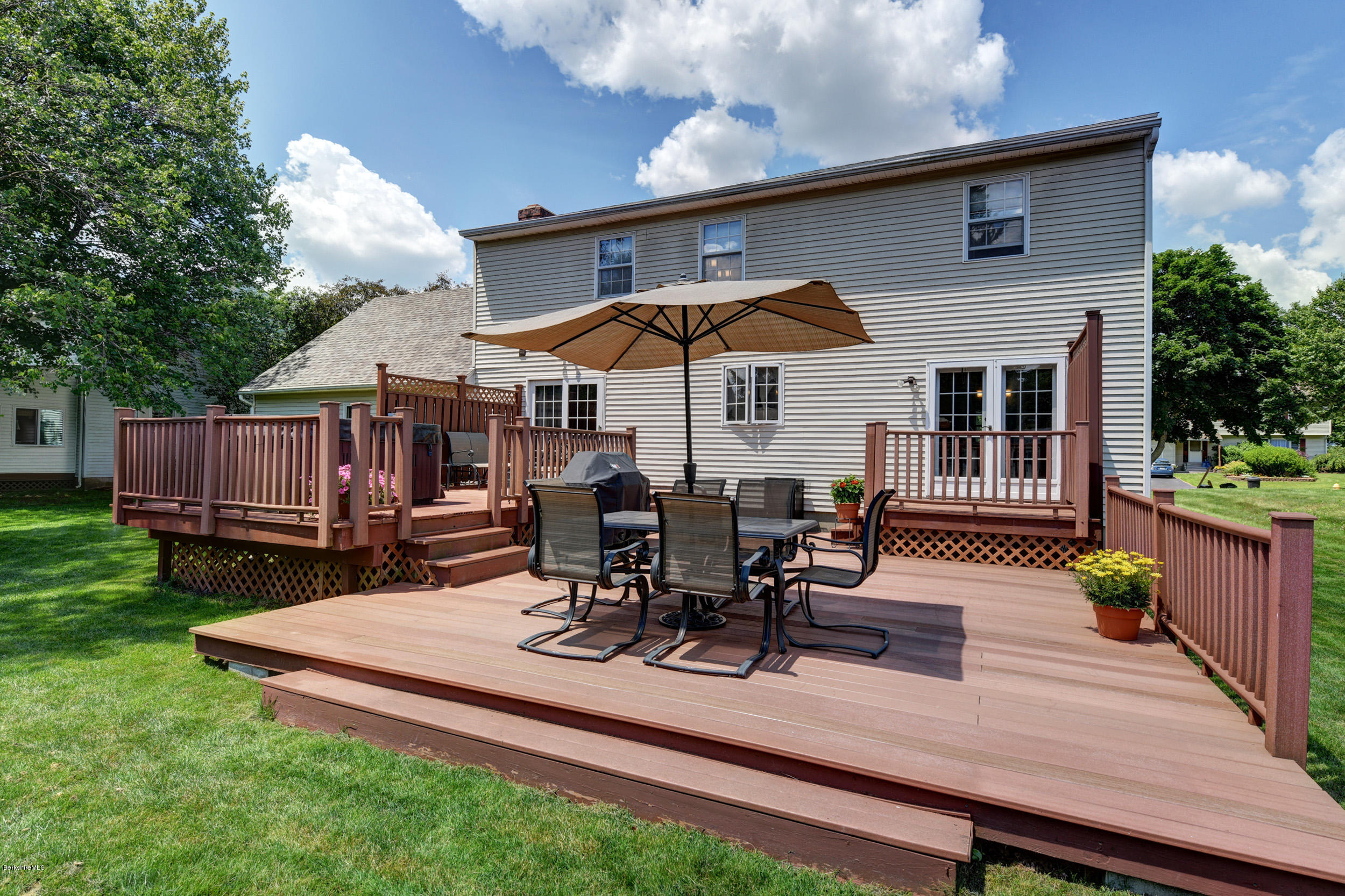 95 Winesap Road Pittsfield, MA 01201 - Photo 5 of 9 Party Deck