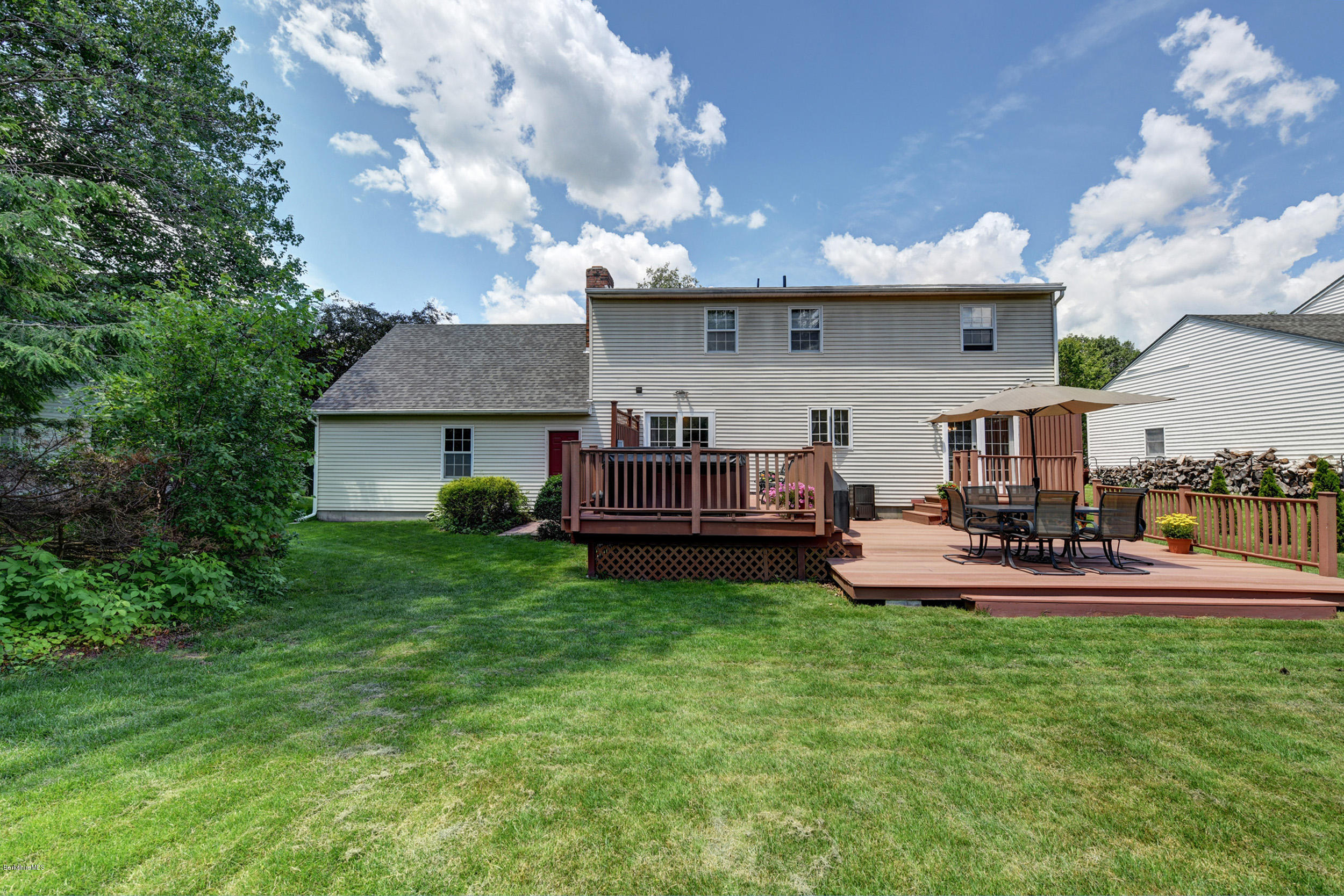 95 Winesap Road Pittsfield, MA 01201 - Photo 6 of 9 Hot Tub Included