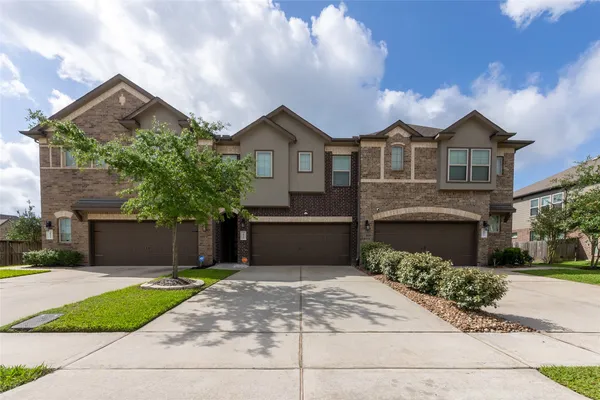 $298,000 | 3819 Lancer Circle, Pearland, TX 77581