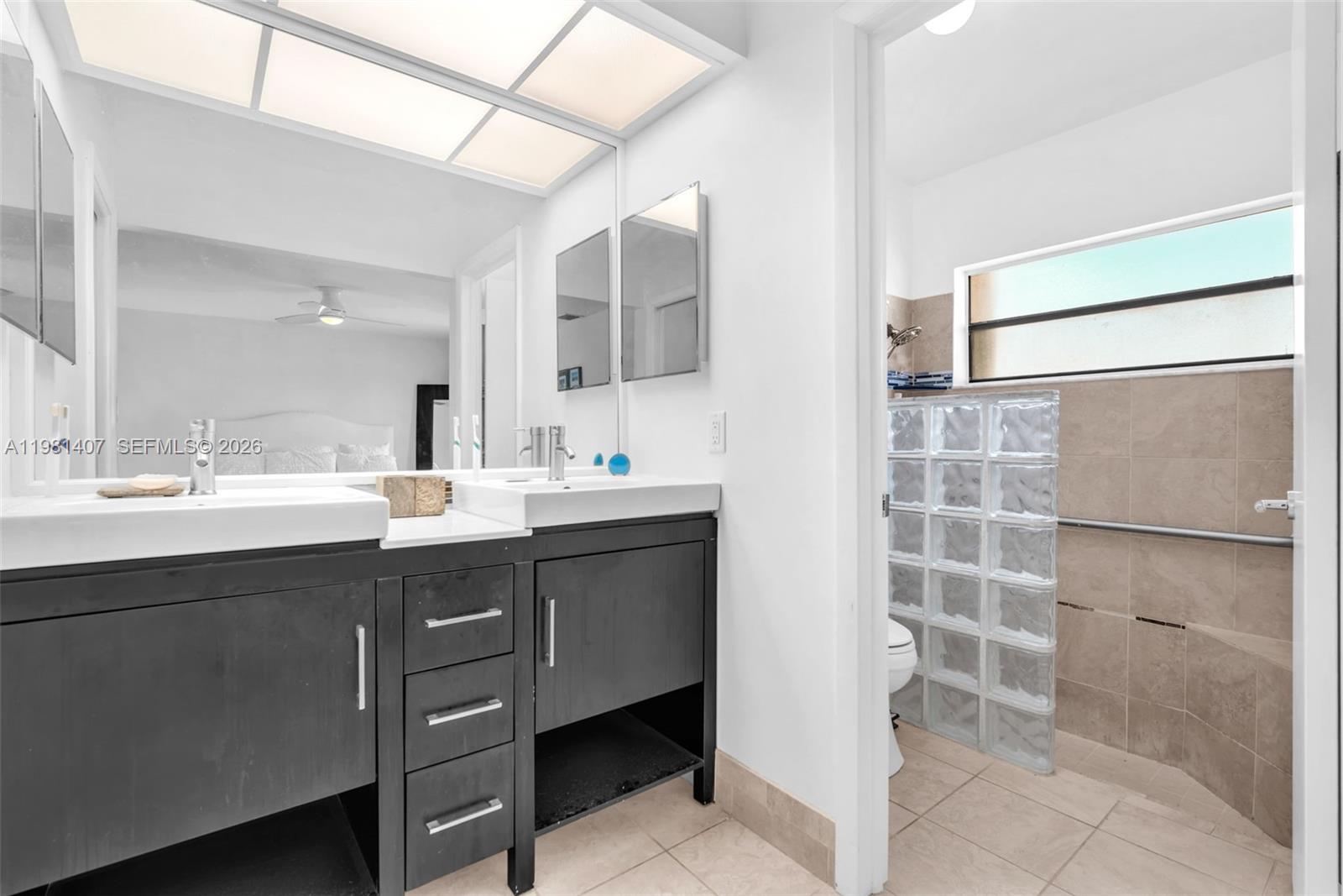 211 Southwest 87th Terrace Plantation, FL 33324 - Photo 36 of 54