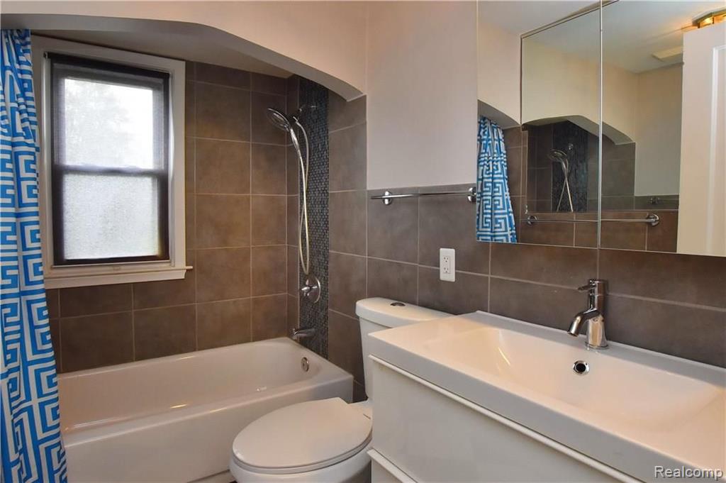 1954 Webster Street Birmingham, MI 48009 - Photo 13 of 22