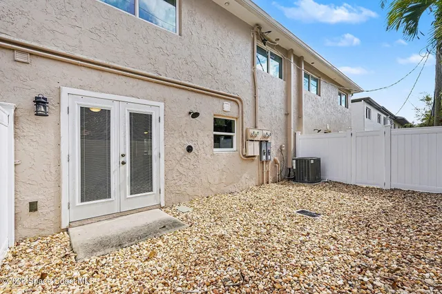 a house view with a outdoor space
