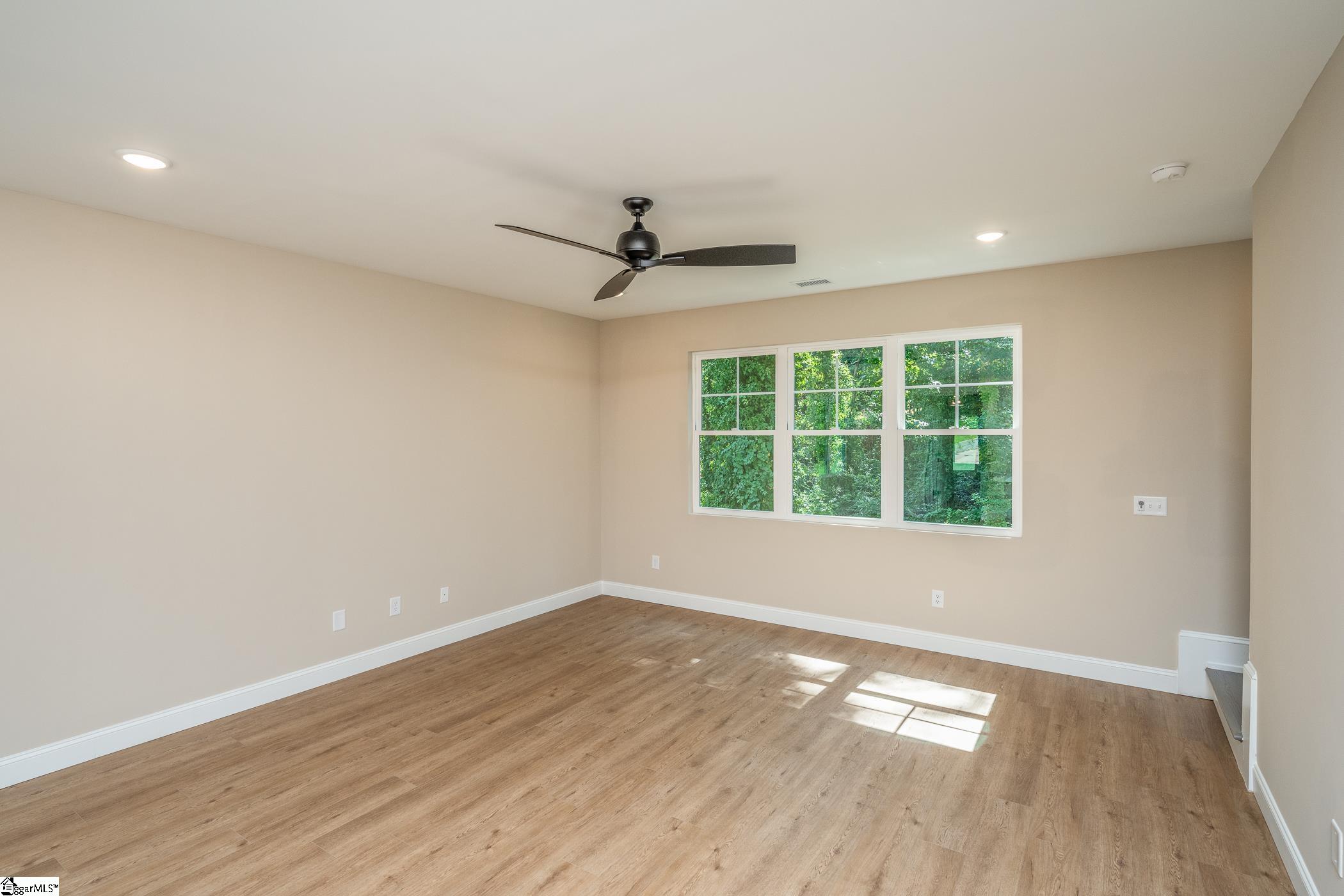 107 Elcon Drive Greer, SC 29650 - Photo 4 of 23