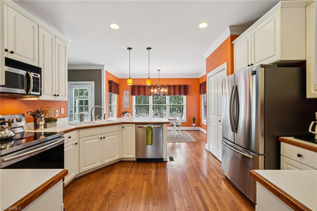 3833 Wesseck Drive High Point, NC 27265 - Photo 20 of 50 Sunlit Breakfast space in the distance!