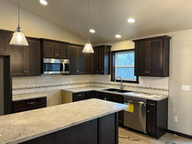 W6530 Breezy Way Appleton, WI 54915 - Photo 2 of 7