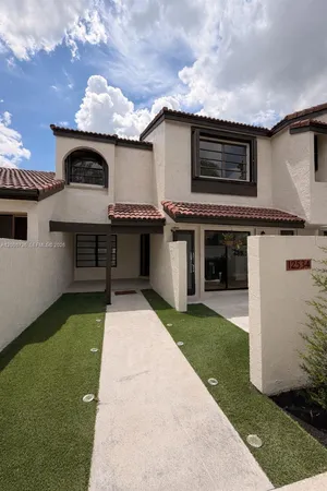 $3,600 | 12344 Southwest 94th Lane, Unit 1, Miami, FL 33186