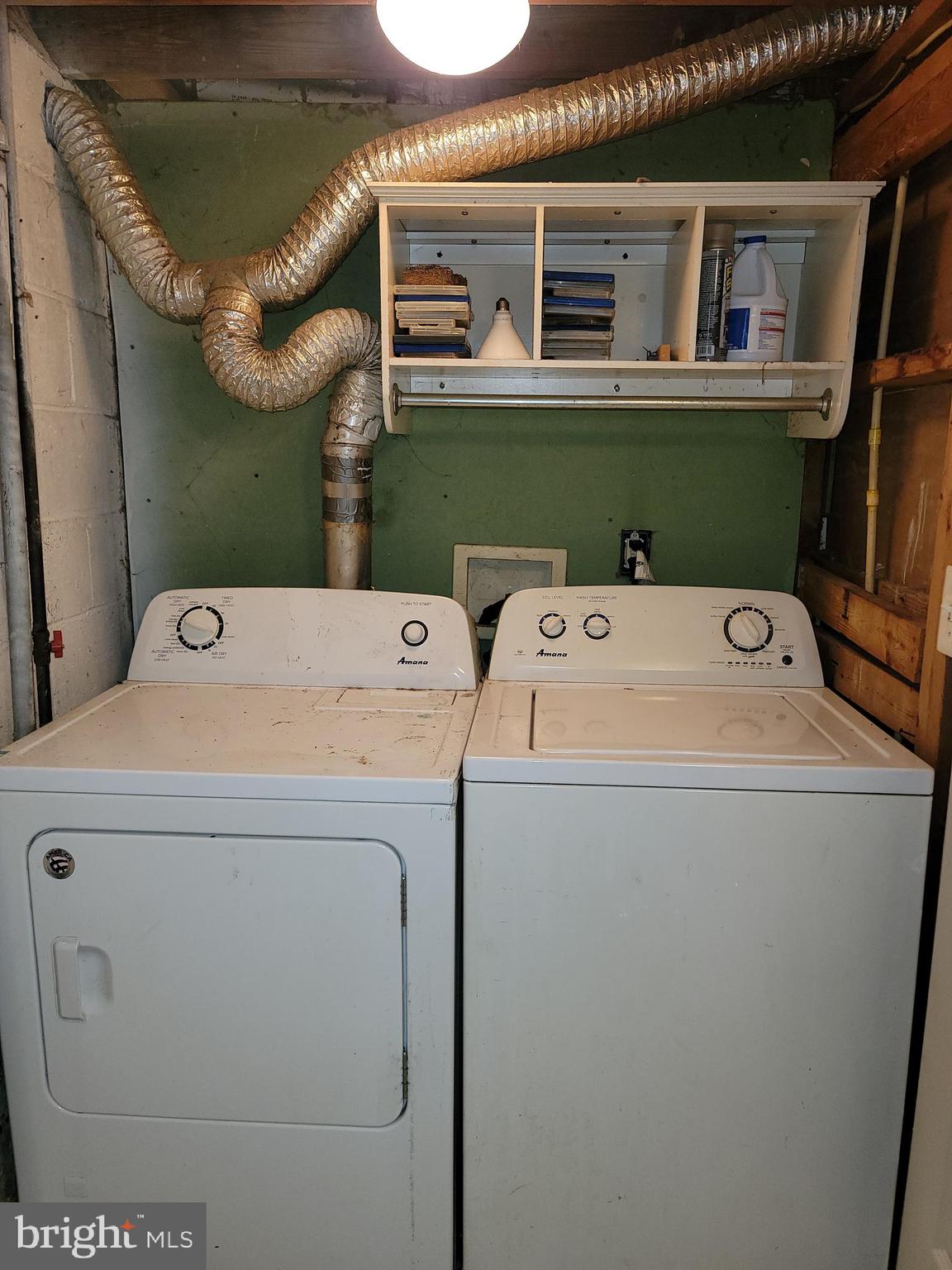 574 Brisbane Road Baltimore, MD 21229 - Photo 32 of 38 a utility room with dryer and washer