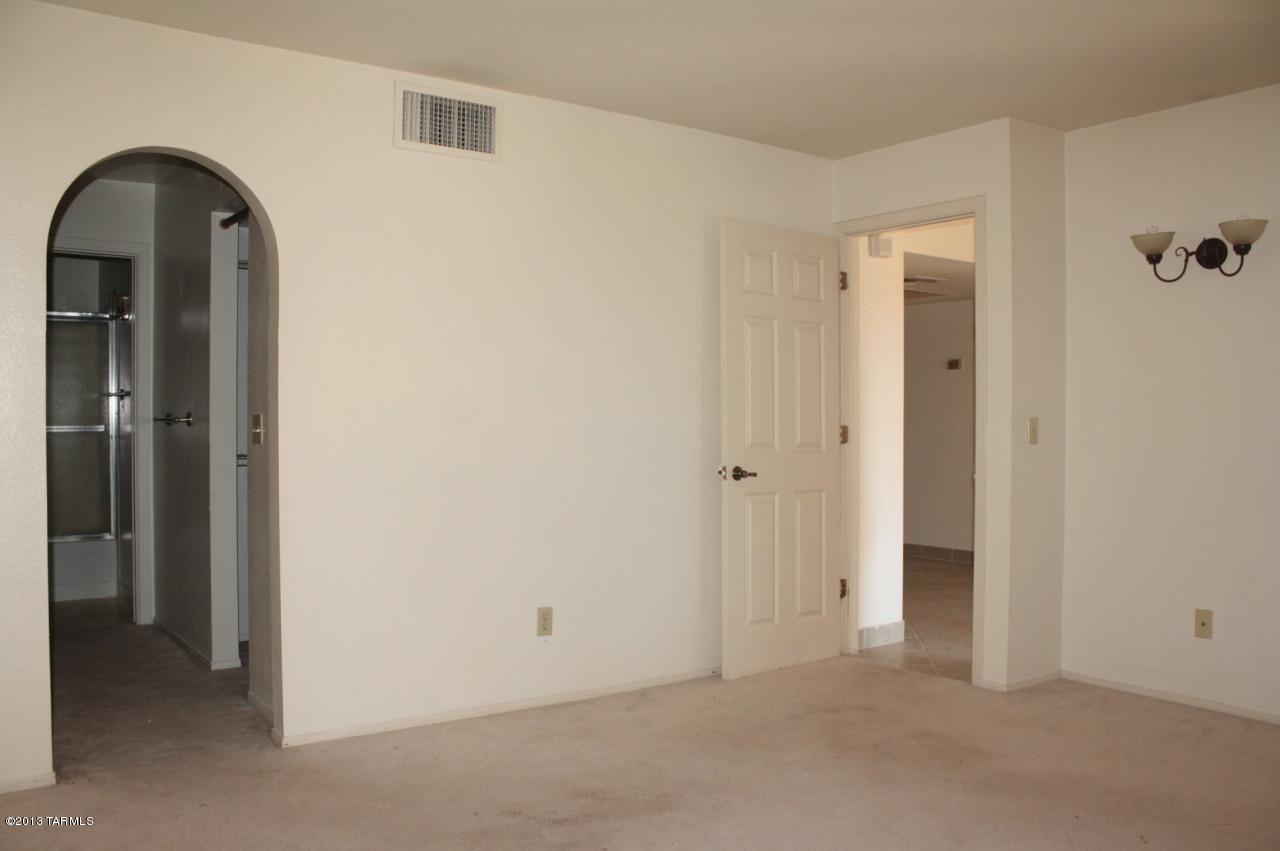 8255 North Oracle Road, Unit 107 Tucson, AZ 85704 - Photo 6 of 17