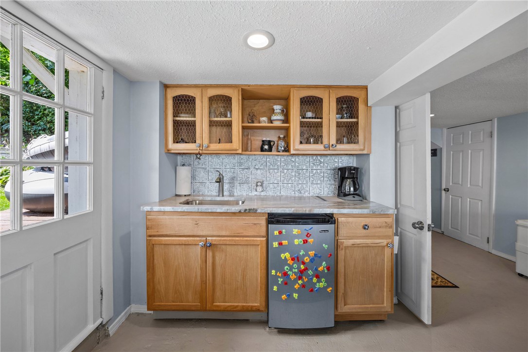 2441 Lower Lake Road Seneca Falls, NY 13148 - Photo 29 of 49 LOWER LEVEL WALKOUT SUITE KITCHENETTE