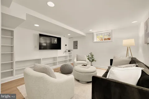 $2,000,000 | 7104 Beechwood Drive, Chevy Chase, MD 20815