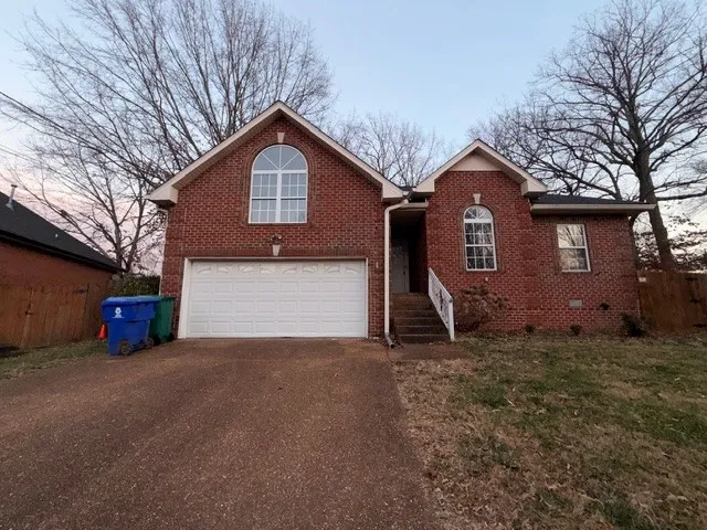 $2,300 | 103 Blackfoot Court, White House, TN 37188