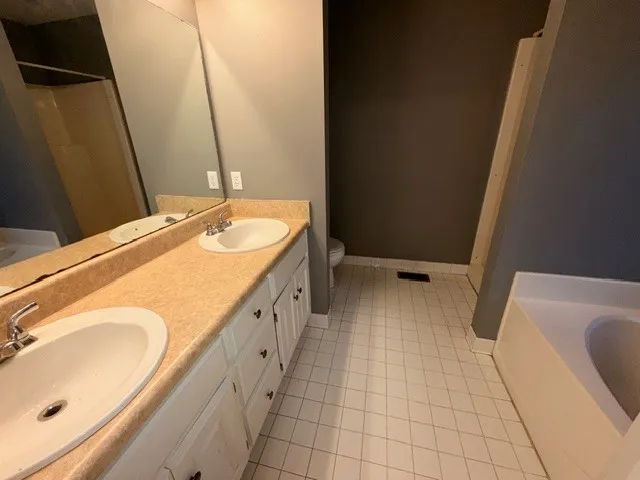 $2,300 | 103 Blackfoot Court, White House, TN 37188