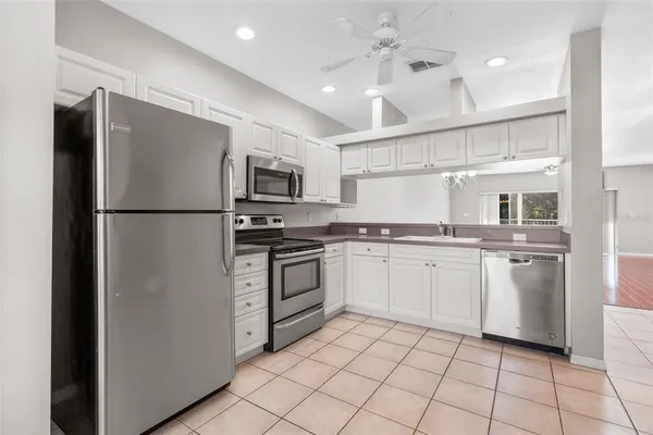 $285,000 | 1400 Water View Drive West, Unit 202, Largo, FL 33771