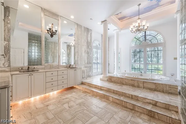$7,900,000 | 16100 North River Road, Alva, FL 33920