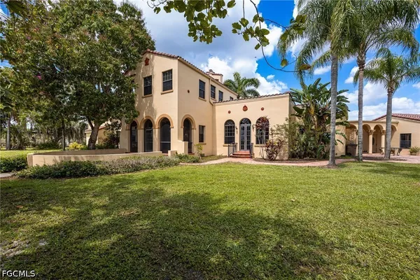 $7,900,000 | 16100 North River Road, Alva, FL 33920