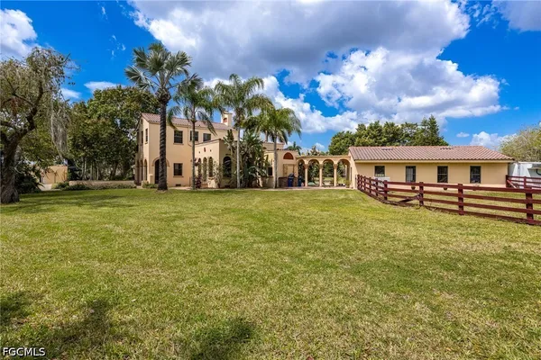 $7,900,000 | 16100 North River Road, Alva, FL 33920