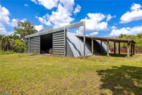 $7,900,000 | 16100 North River Road, Alva, FL 33920