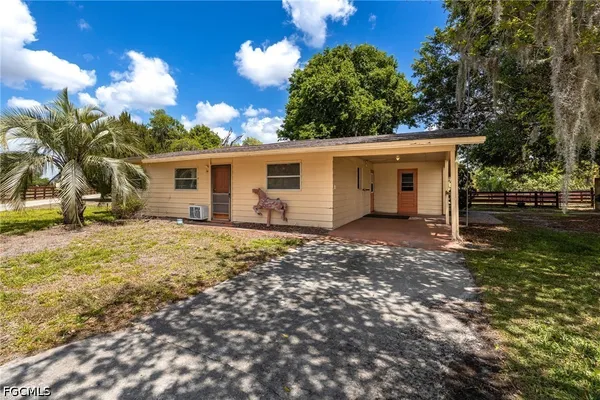 $7,900,000 | 16100 North River Road, Alva, FL 33920