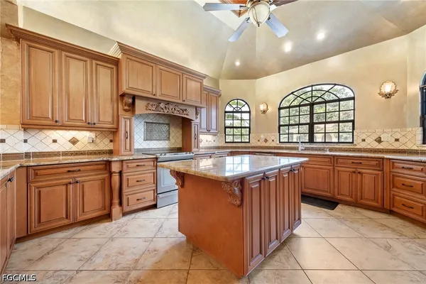 $7,900,000 | 16100 North River Road, Alva, FL 33920