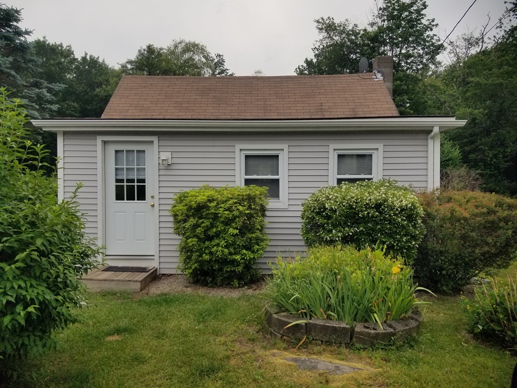 19 Arbor Road Holbrook, MA 02343 - Photo 1 of 9 Gallery Image 1