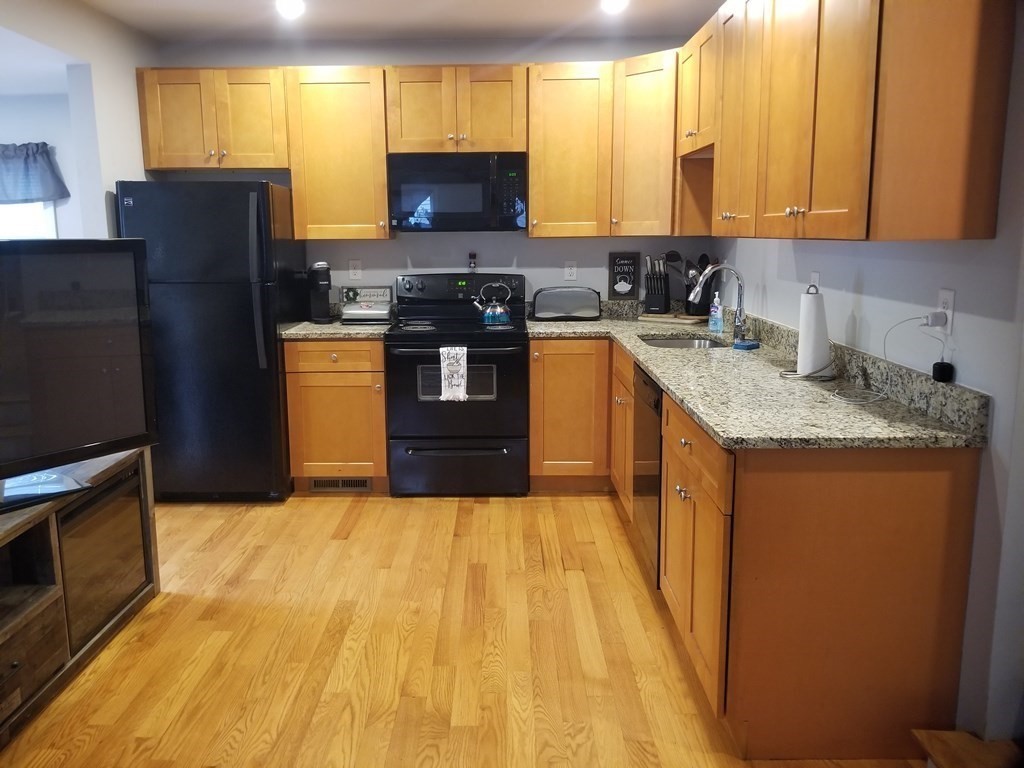 19 Arbor Road Holbrook, MA 02343 - Photo 4 of 9 Gallery Image 4
