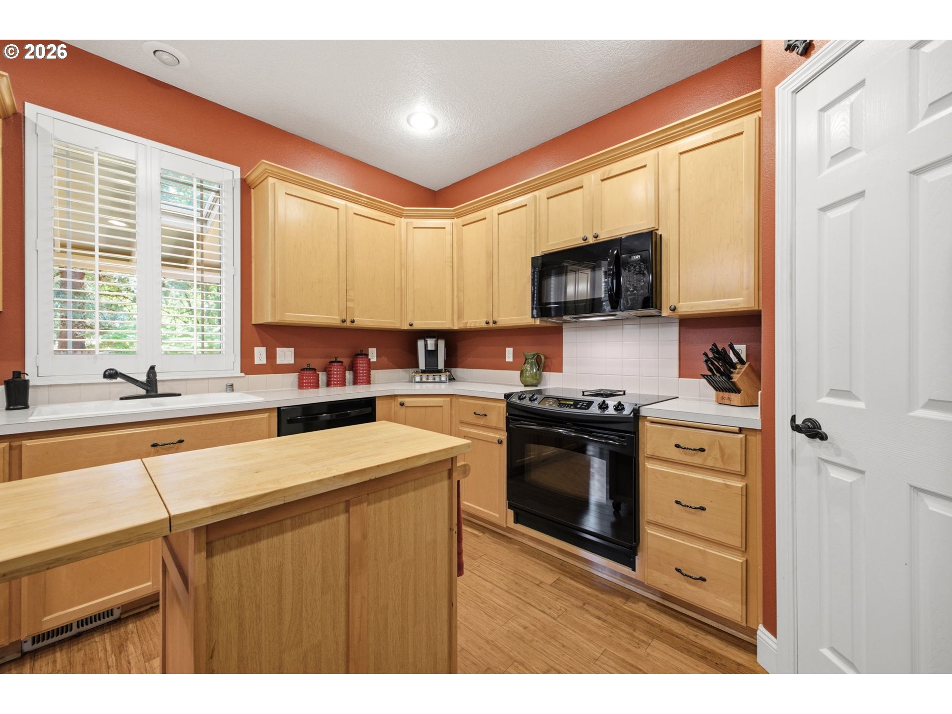 19515 Southeast 10th Street Camas, WA 98607 - Photo 8 of 44