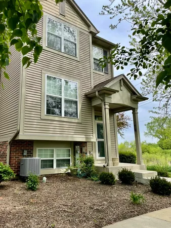 $2,650 | 951 Ellsworth Drive, Unit NONE, Grayslake, IL 60030