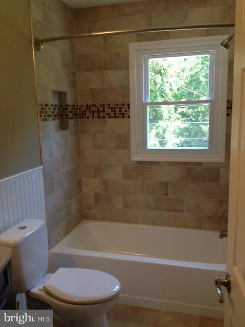 1841 Wycliffe Road Baltimore, MD 21234 - Photo 6 of 13 Bath