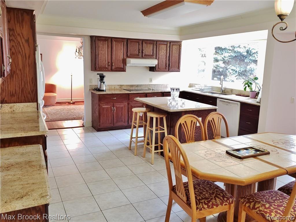 4644 Rambling Drive Troy, MI 48098 - Photo 5 of 12 20181221_101720 (1).jpg