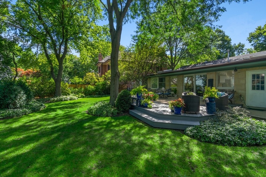 910 Seneca Road Wilmette, IL 60091 - Photo 18 of 28