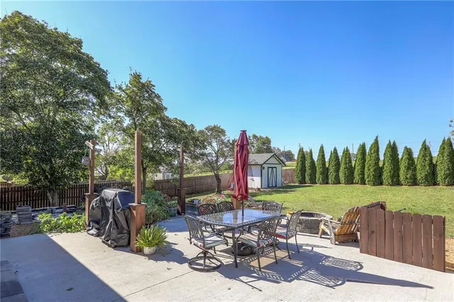 $300,000 | 1521 Lexington Road, Pleasant Hill, MO 64080