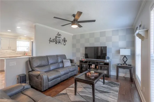 $300,000 | 1521 Lexington Road, Pleasant Hill, MO 64080