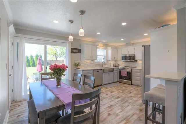 $300,000 | 1521 Lexington Road, Pleasant Hill, MO 64080