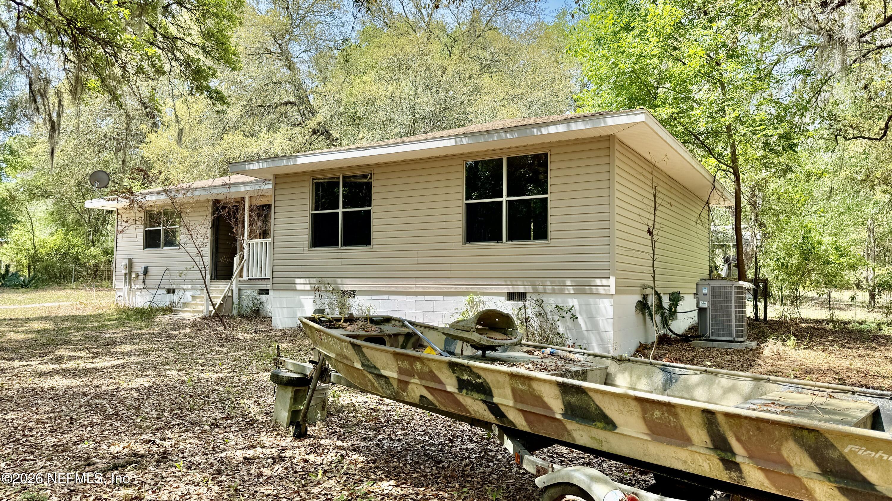 116 James Avenue Interlachen, FL 32148 - Photo 2 of 23 116 James Ave, Interlachen, FL