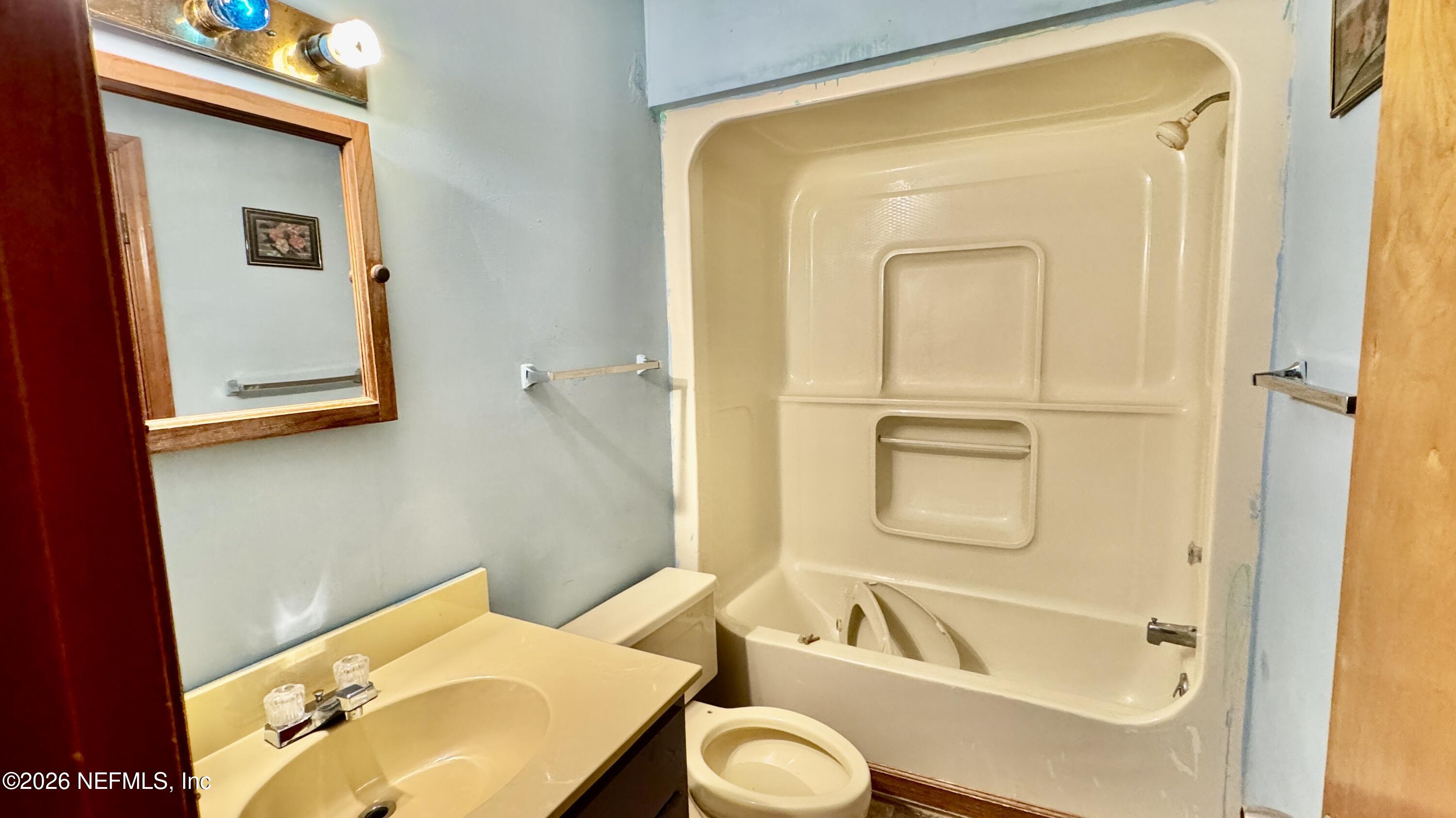 116 James Avenue Interlachen, FL 32148 - Photo 21 of 23 hall bath