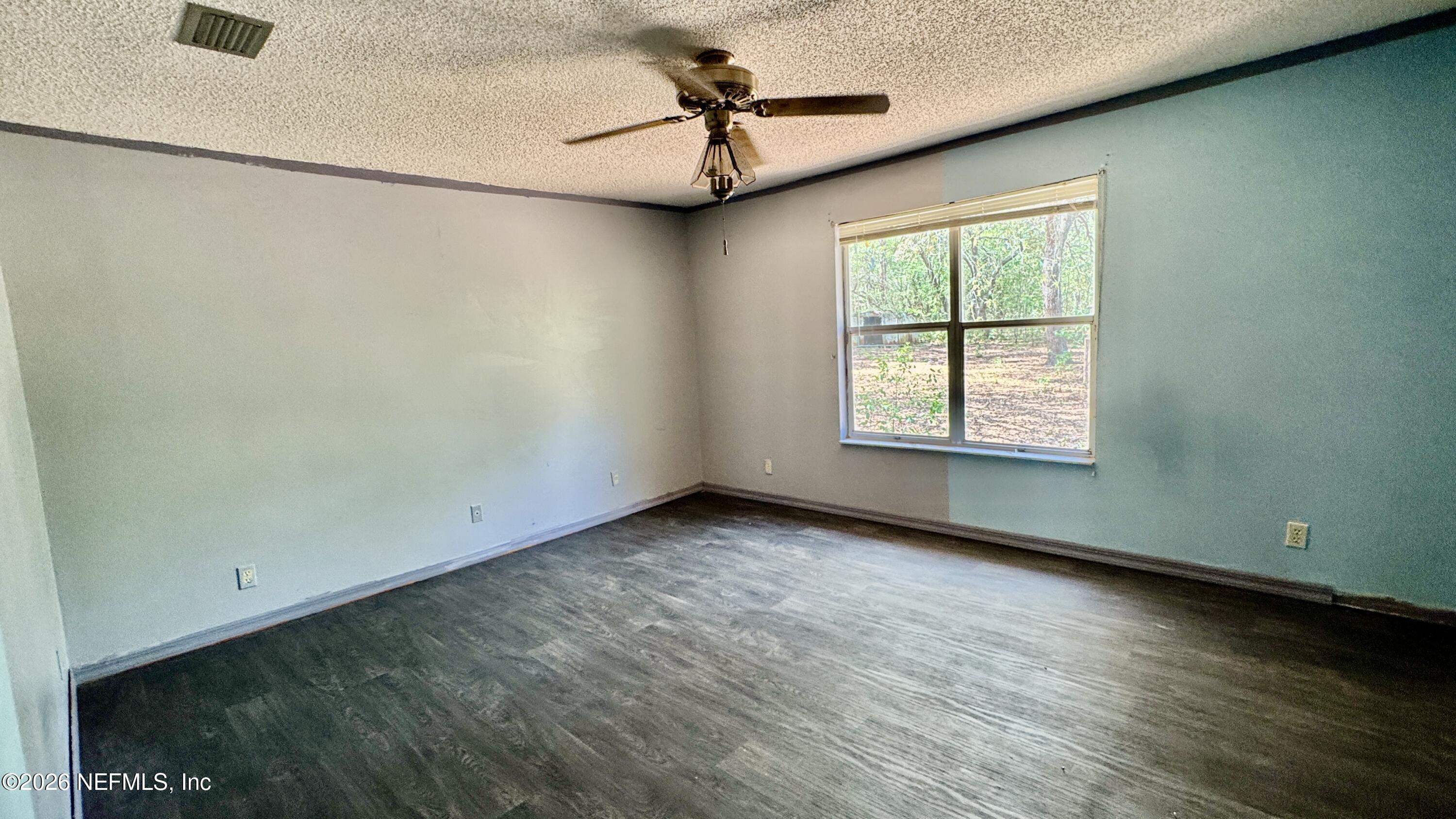 116 James Avenue Interlachen, FL 32148 - Photo 22 of 23 owner's bedroom