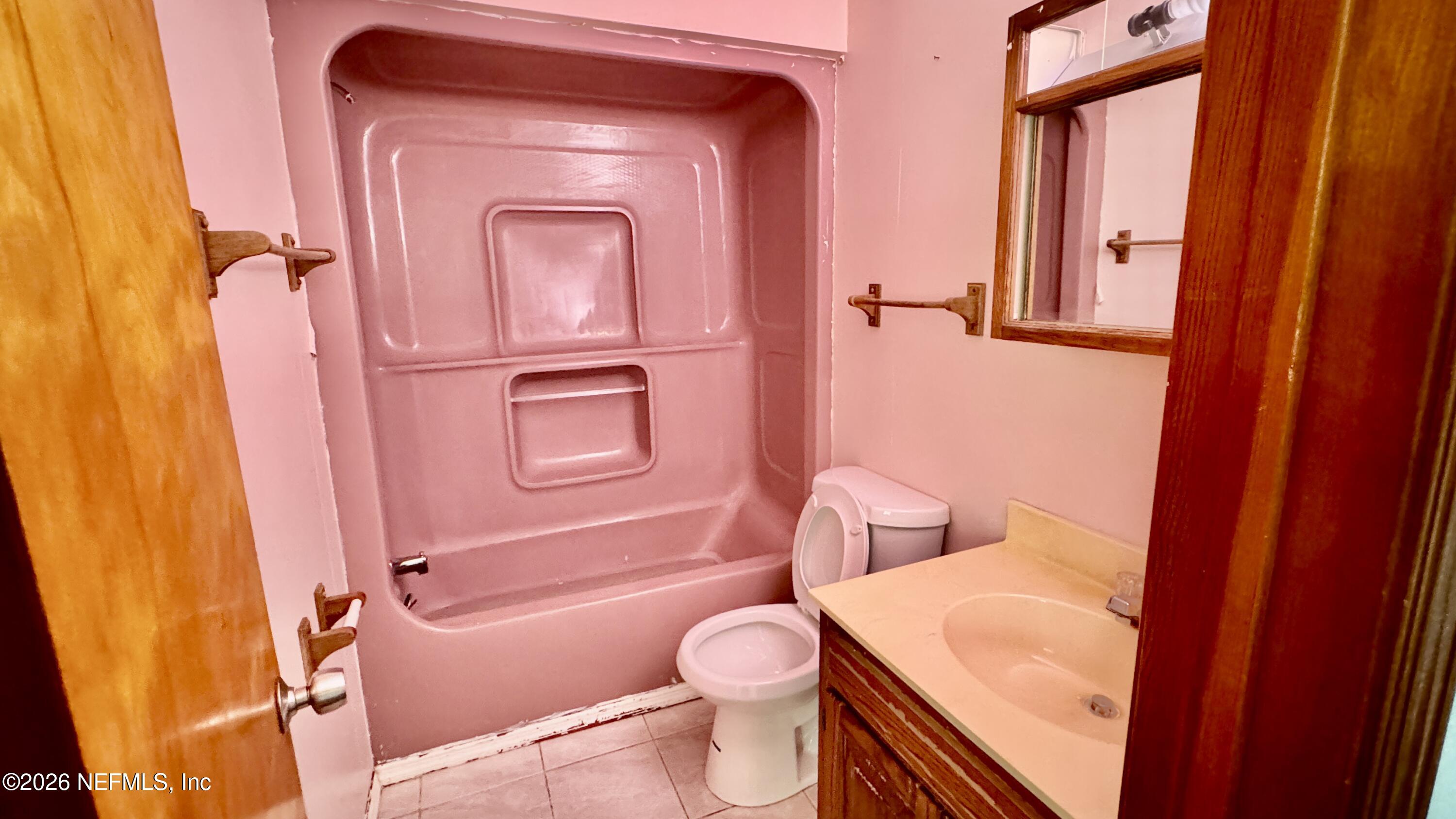 116 James Avenue Interlachen, FL 32148 - Photo 23 of 23 owner's bath