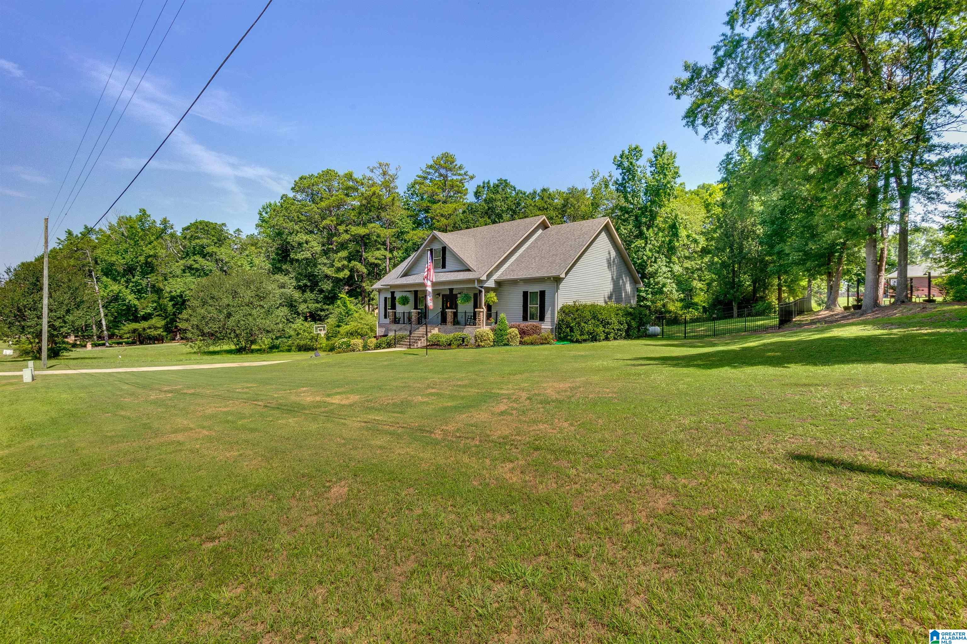 1038 Temple Road Clanton, AL 35045 - Photo 4 of 56