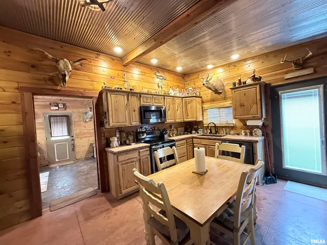 $295,000 | 5435 Hickory Ridge Road, Pomona, IL 62975