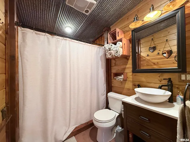 $295,000 | 5435 Hickory Ridge Road, Pomona, IL 62975