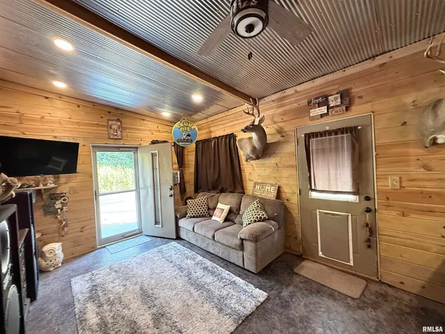 $295,000 | 5435 Hickory Ridge Road, Pomona, IL 62975