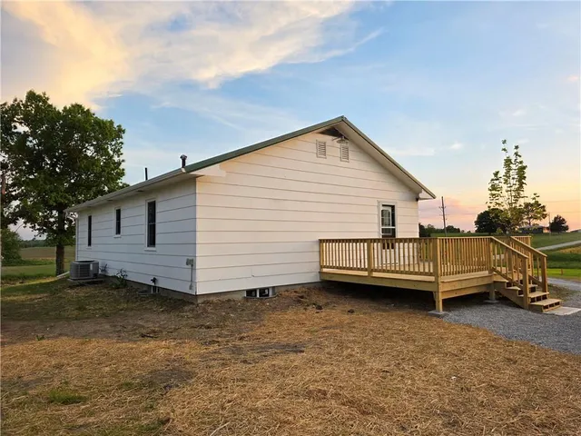 $225,000 | 33110 Cr 230 Road, Bosworth, MO 64623