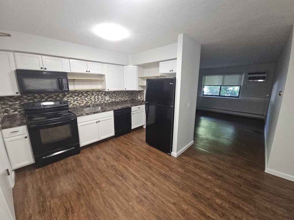 15 Davis Road, Unit A8 Acton, MA 01720 - Photo 3 of 5