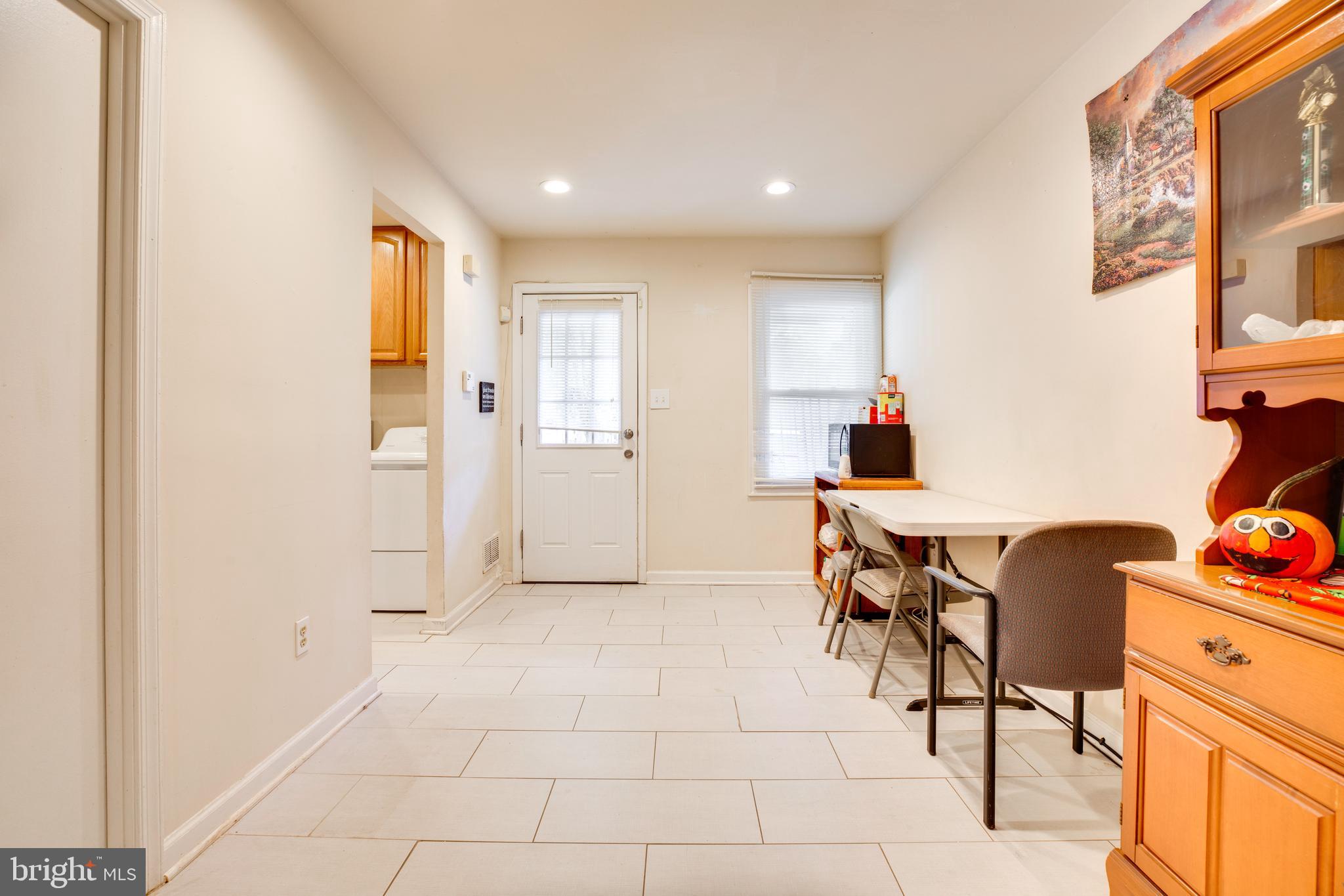 9807 Town Lane Manassas, VA 20110 - Photo 5 of 11 Gallery Image 5