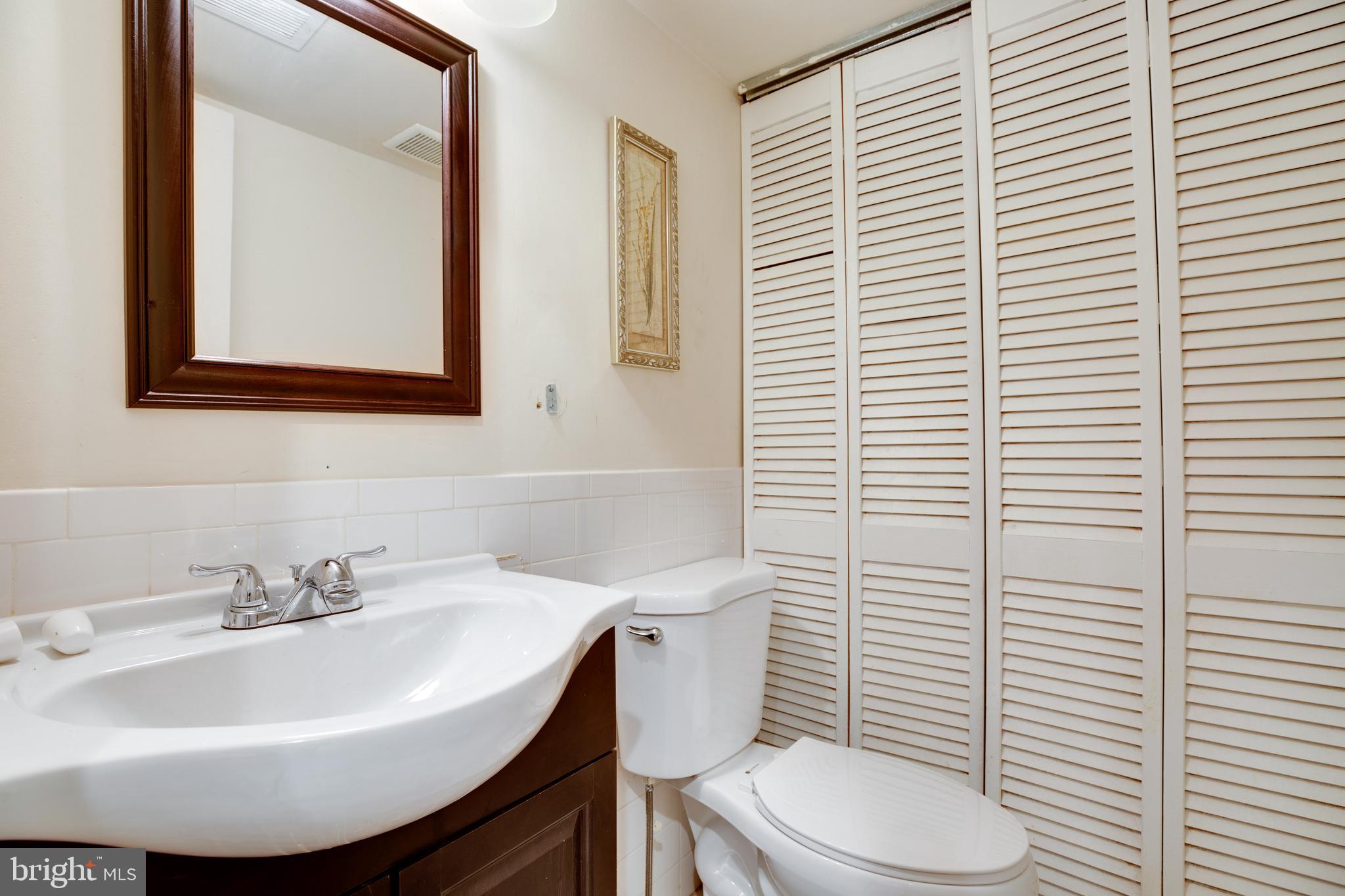 9807 Town Lane Manassas, VA 20110 - Photo 9 of 11 Gallery Image 9