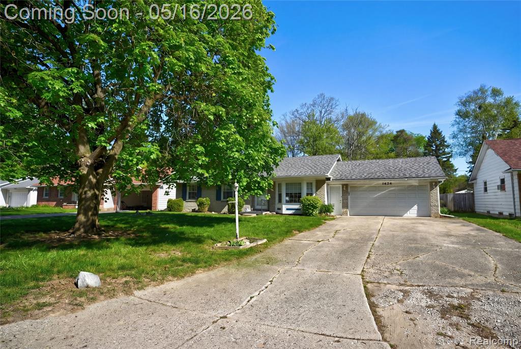 1424 West Judd Road Flint, MI 48507 - Photo 3 of 26