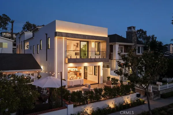 $4,595,000 | 518 Poinsettia Avenue, Corona del Mar, CA 92625